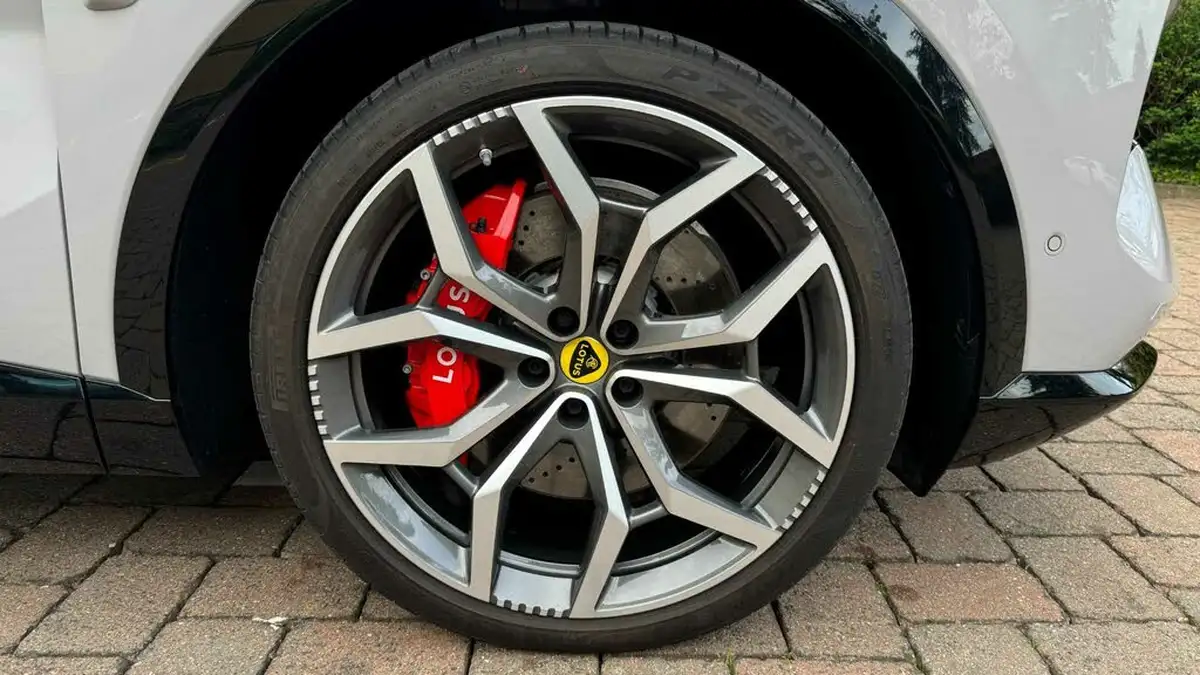 2023-lotus-eletre-e-s-big-3