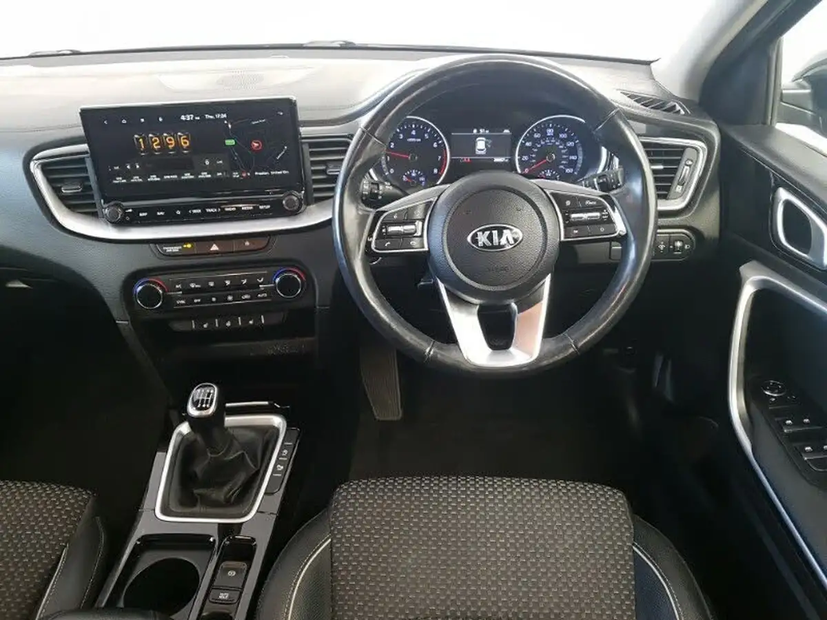 2020-kia-xceed-10-t-gdi-3-big-6