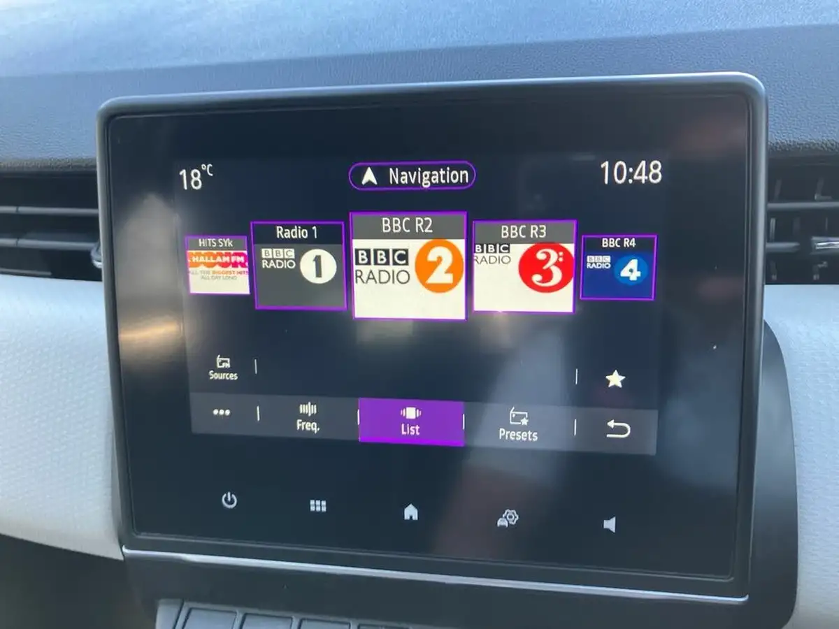 2022-renault-clio-16-techno-big-9