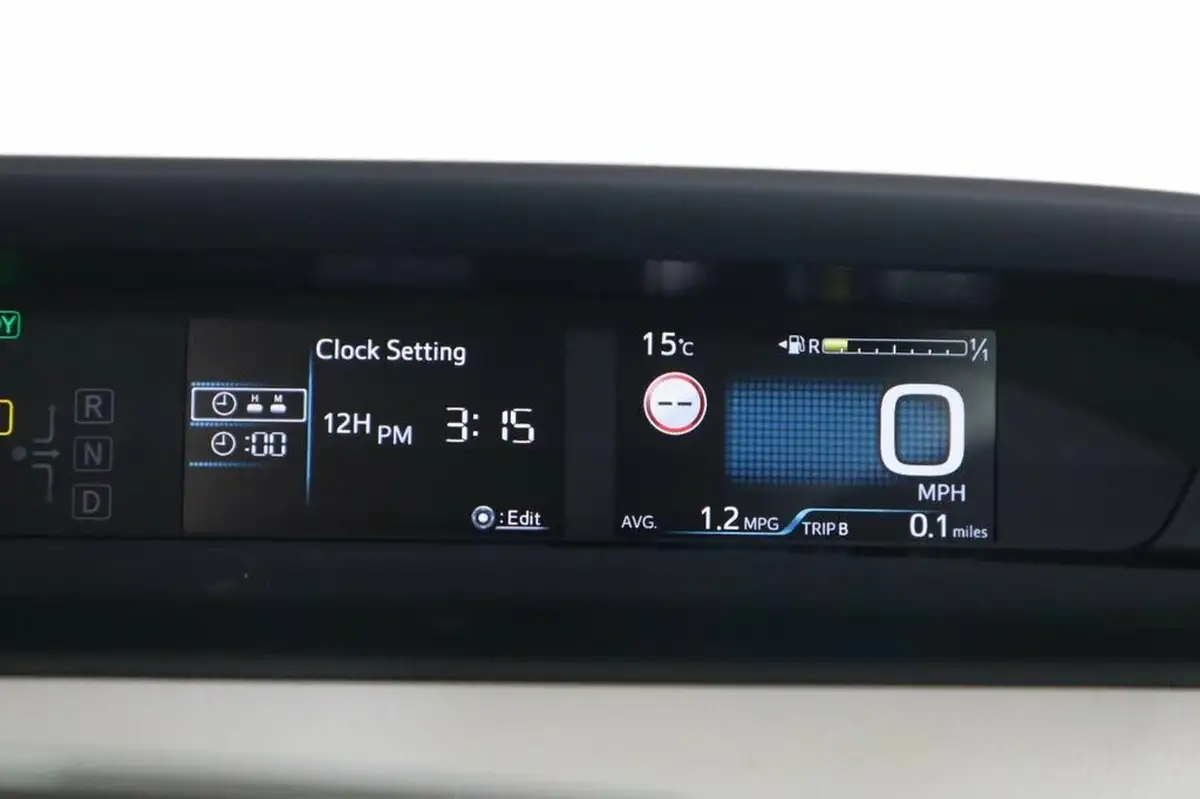 2021-toyota-prius-18-vvt-i-active-big-38