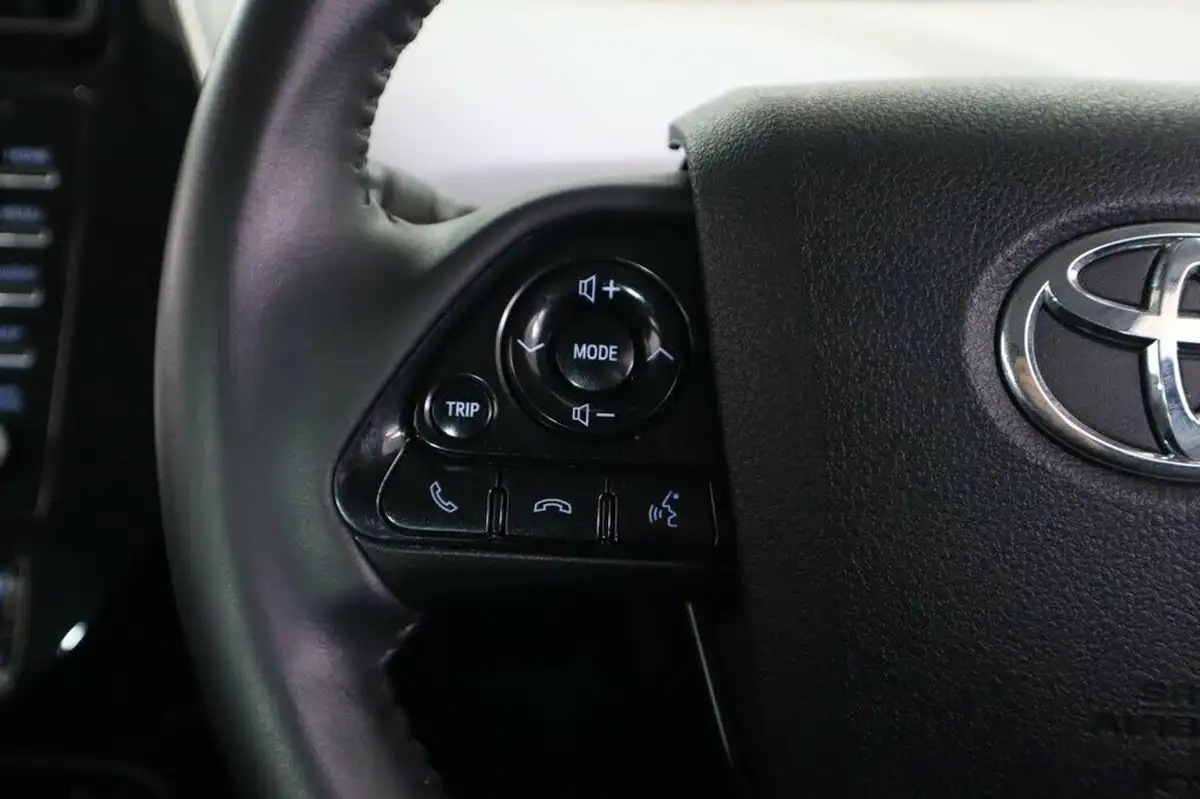 2021-toyota-prius-18-vvt-i-active-big-14
