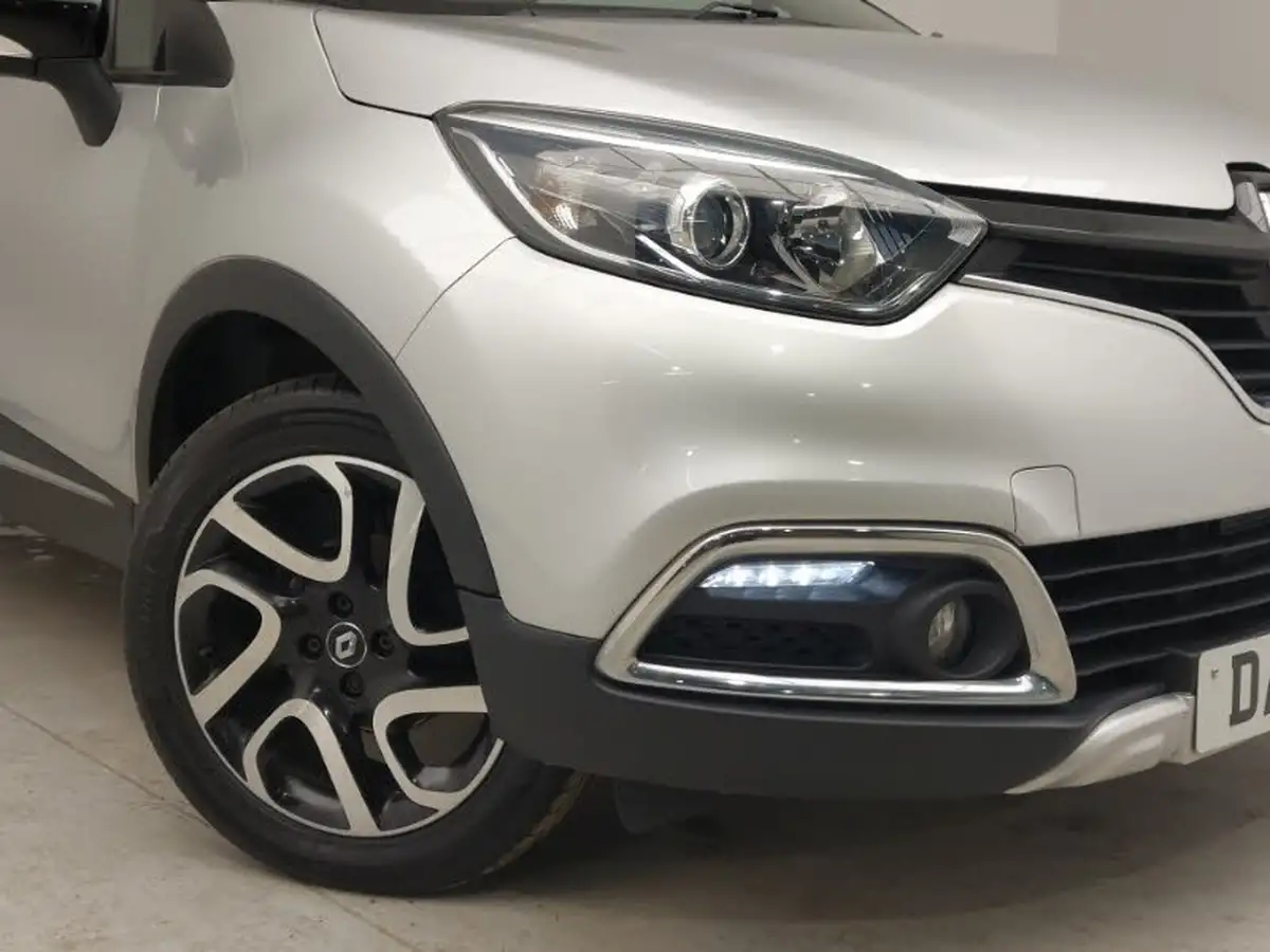 2017-renault-captur-09-signature-nav-big-8