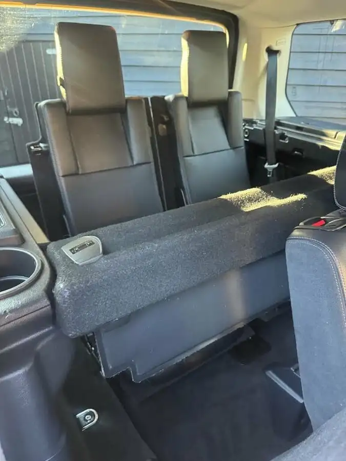 2016-land-rover-discovery-4-30-sd-v6-graphite-big-14