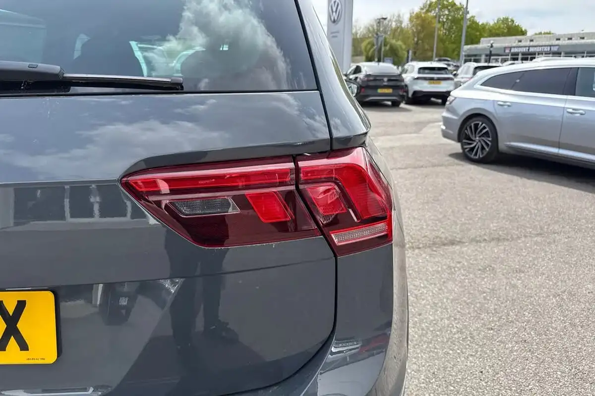 2024-volkswagen-tiguan-20tdi-r-line-edition-big-25