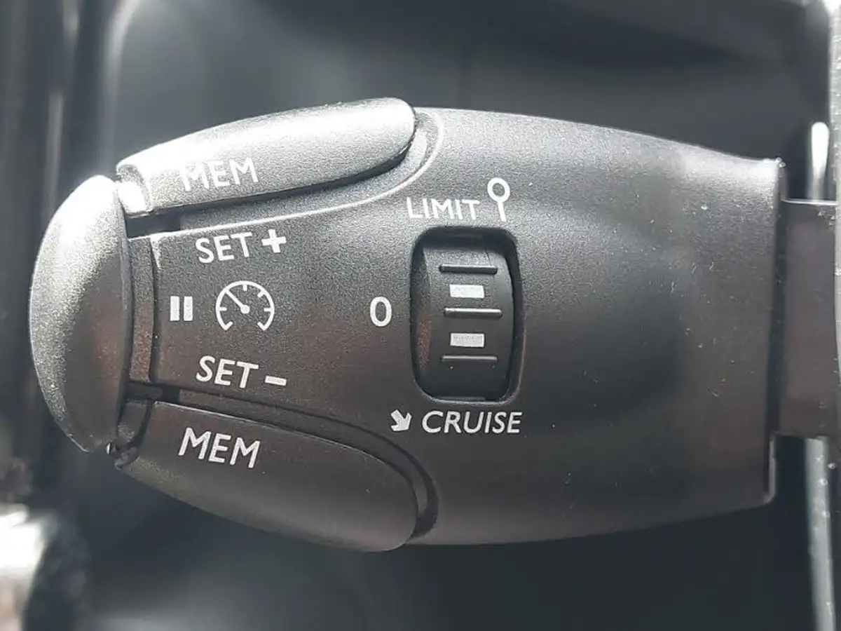 2022-citroen-c3-12-puretech-saint-james-83ps-big-15