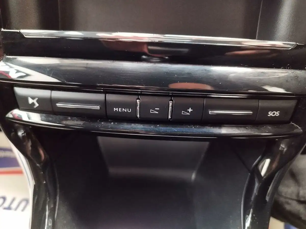 2017-ds-ds-3-12-puretech-connected-chic-82ps-big-16