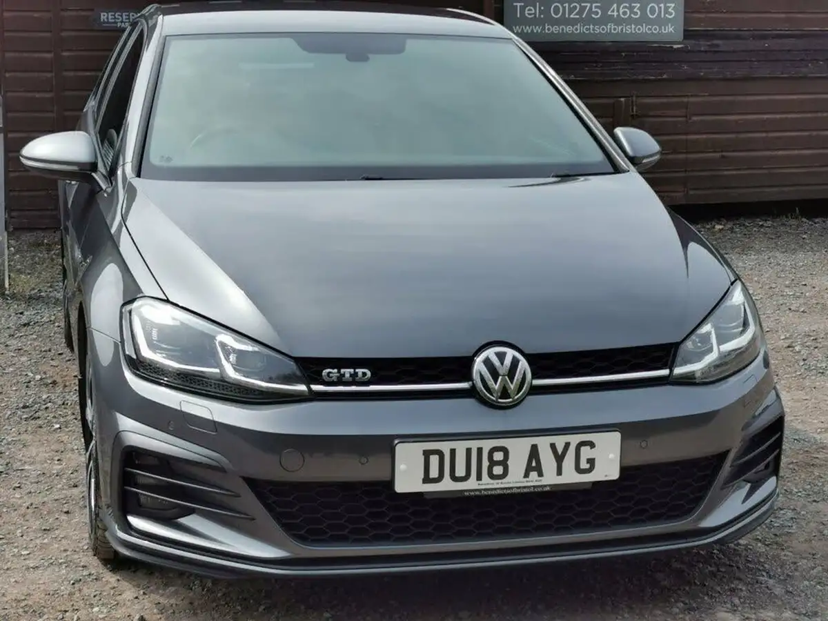 2018-volkswagen-golf-20tdi-gtd-hatchback-5d-dsg-big-5