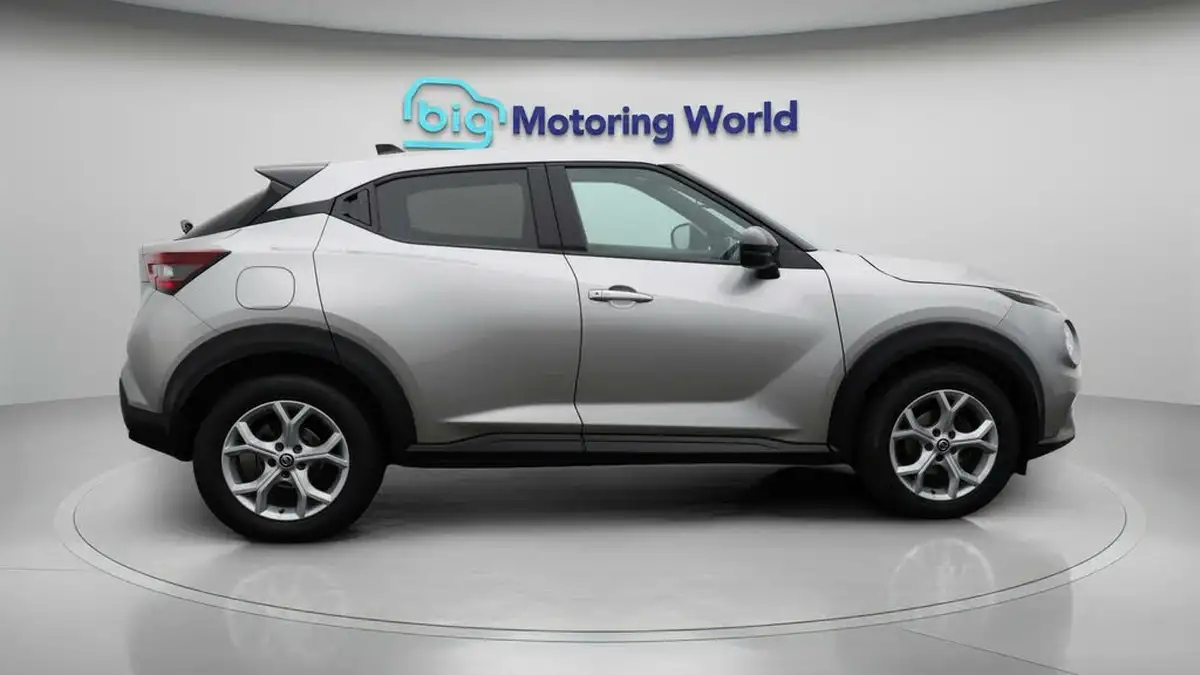 2021-nissan-juke-10-dig-t-n-connecta-dct-big-8