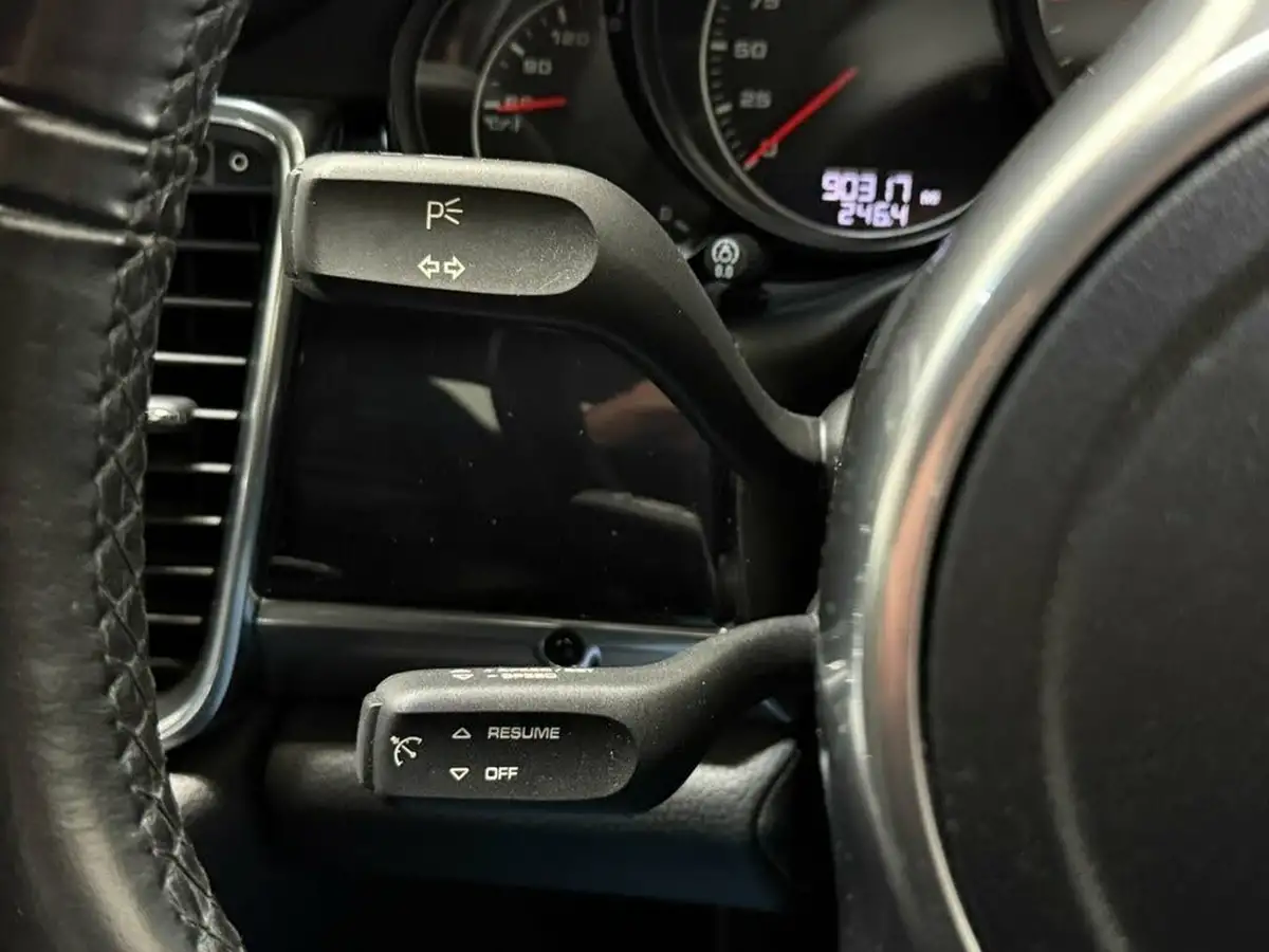 2014-porsche-panamera-30td-big-22
