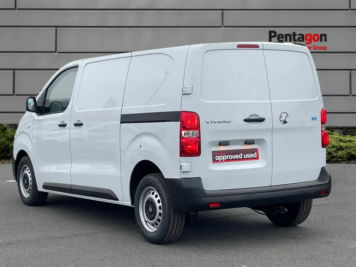 2025-vauxhall-vivaro-15td-prime-big-1