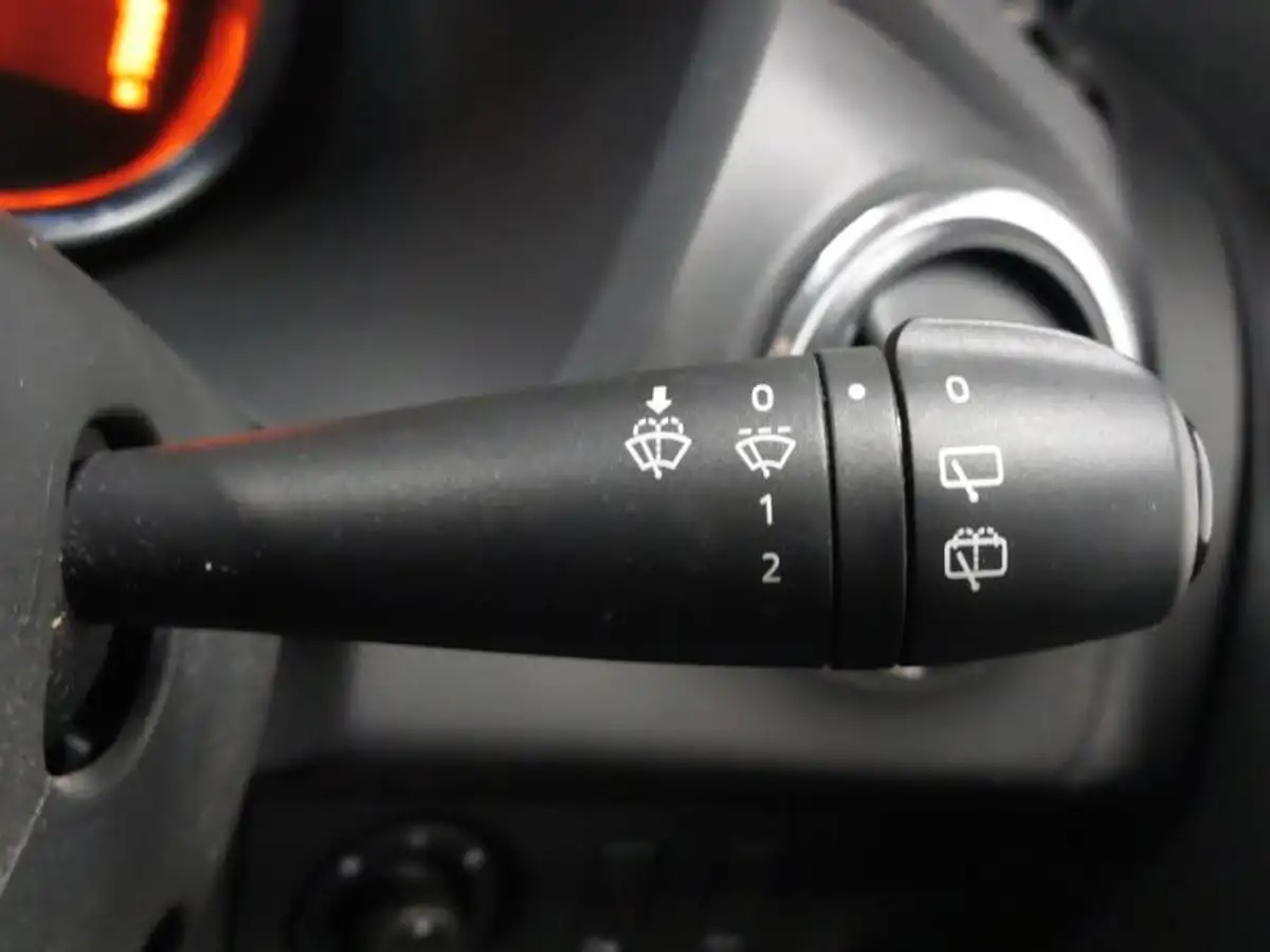2015-dacia-sandero-stepway-15d-laureate-big-12