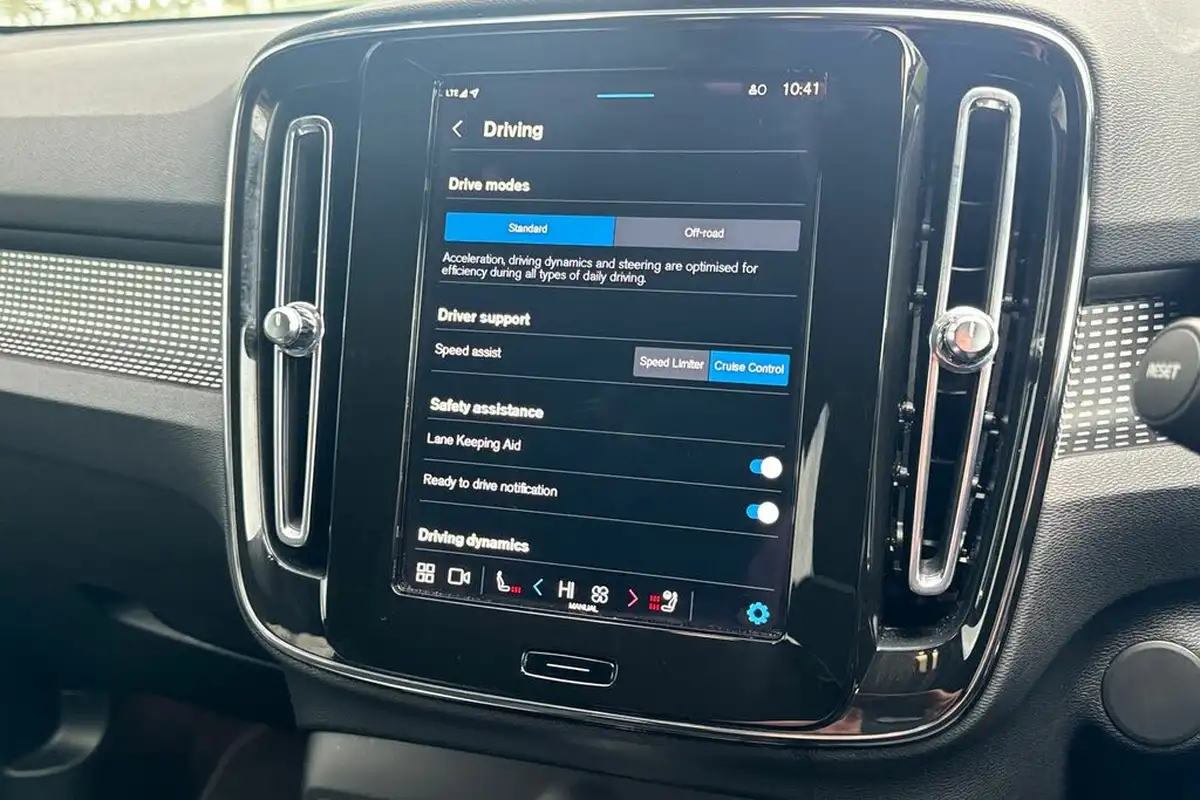 2022-volvo-xc40-e-recharge-plus-228bhp-big-25