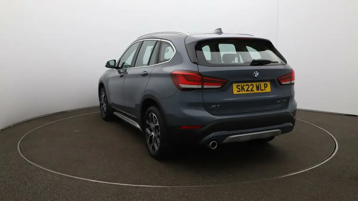 2021-bmw-x1-15-sdrive18i-xline-big-54