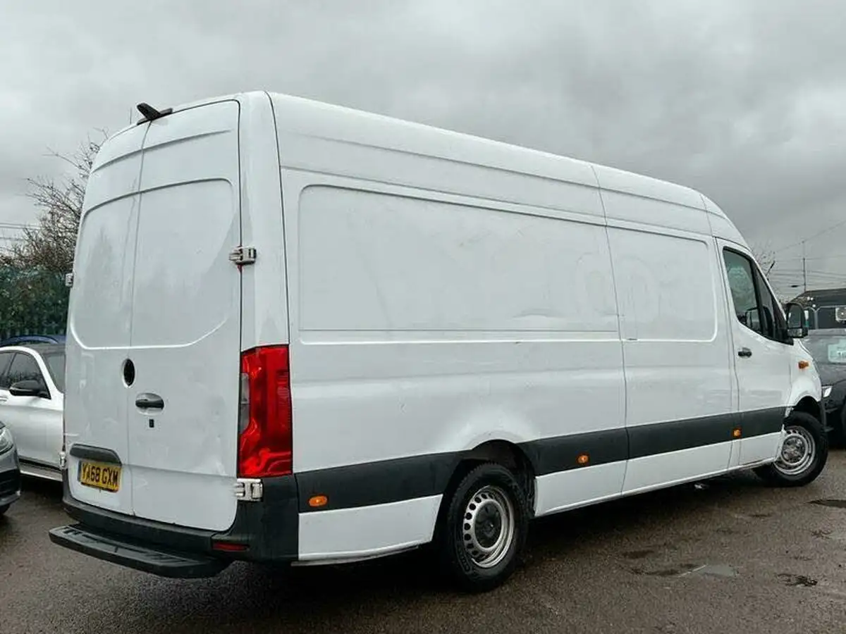 2018-mercedes-benz-sprinter-21cdi-311-l2h1-panel-van-rwd-eco-gear-360-big-35