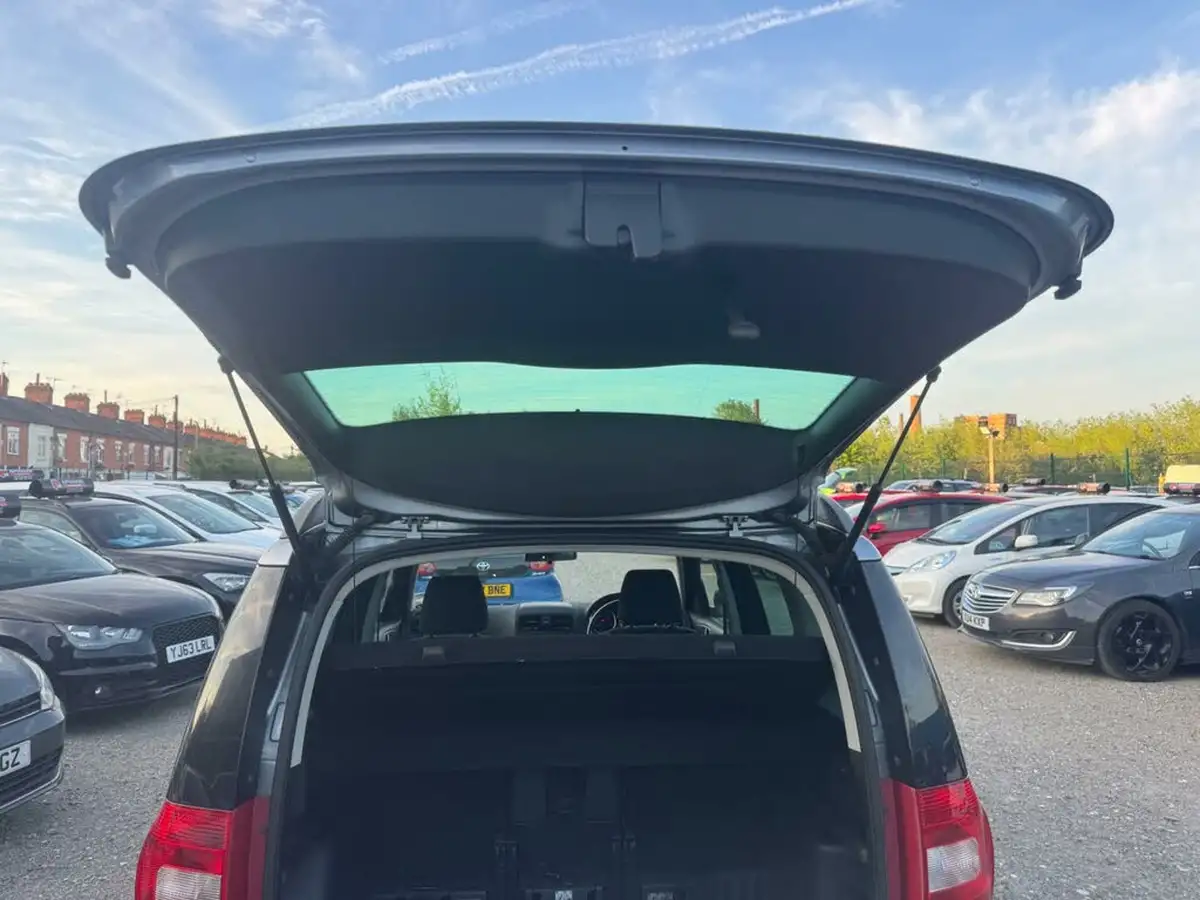 2011-skoda-yeti-20td-se-plus-140bhp-4x4-big-37