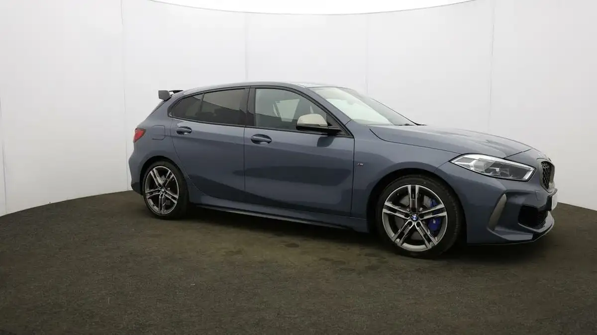 2022-bmw-1-series-20-m135i-xdrive-big-40