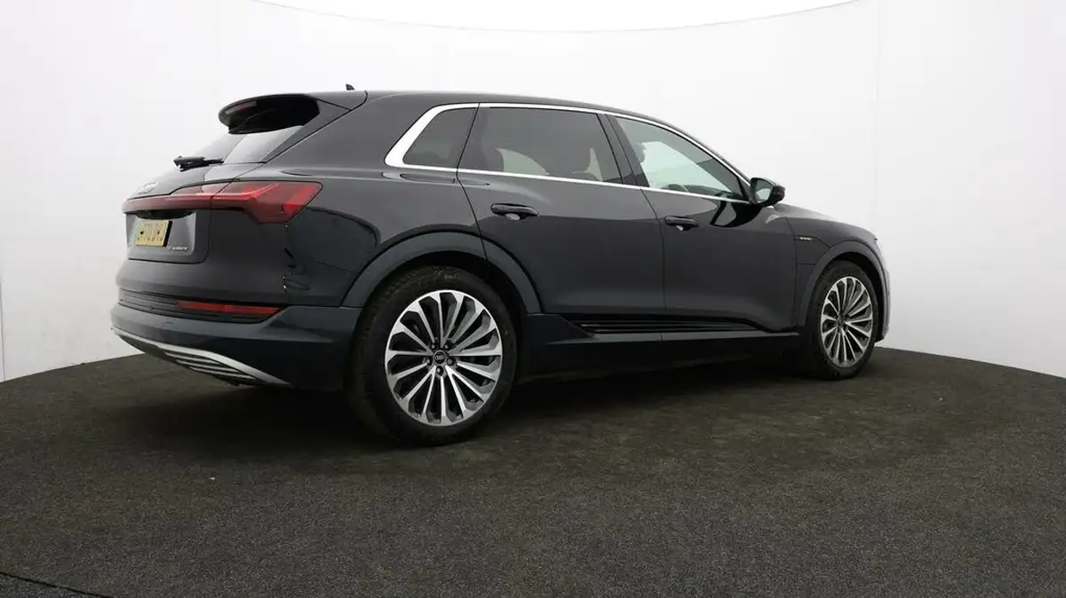 2021-audi-e-tron-50e-sport-station-wagon-big-25