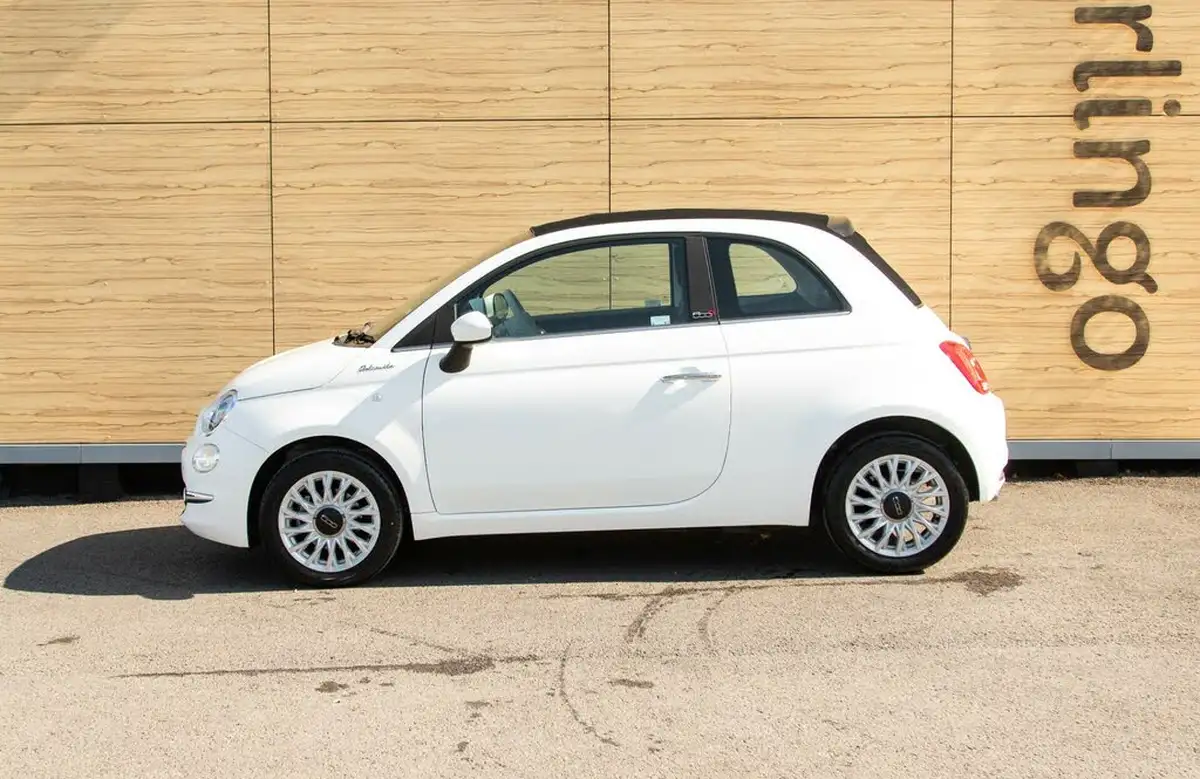 2022-fiat-500c-10-dolcevita-big-12
