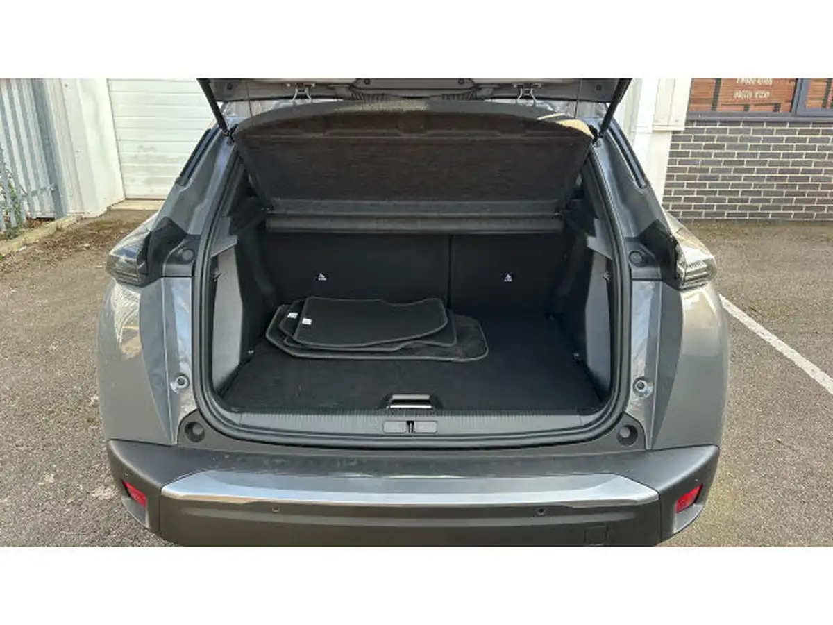 2024-peugeot-2008-suv-12-puretech-gt-130ps-eat8-big-3