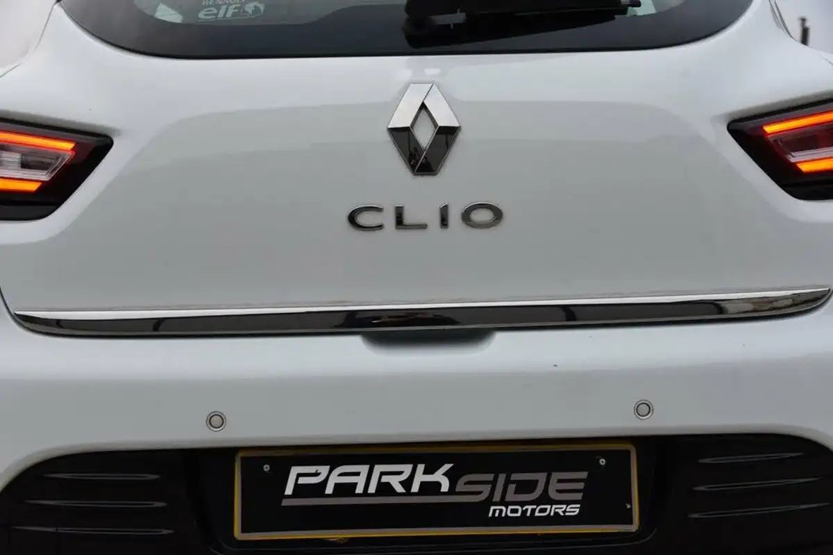 2017-renault-clio-09-tce-dynamique-s-nav-big-15