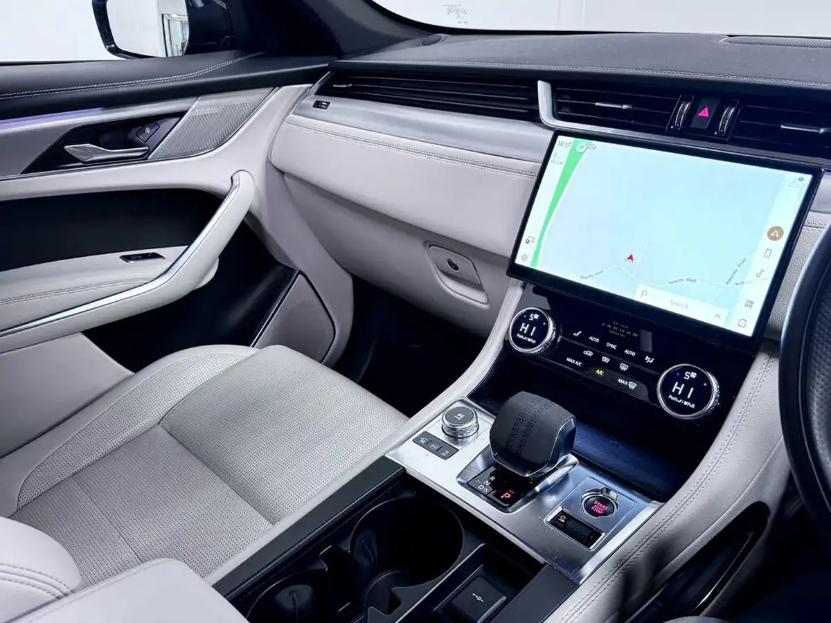 2022-jaguar-f-pace-20-p400e-r-dynamic-s-big-30