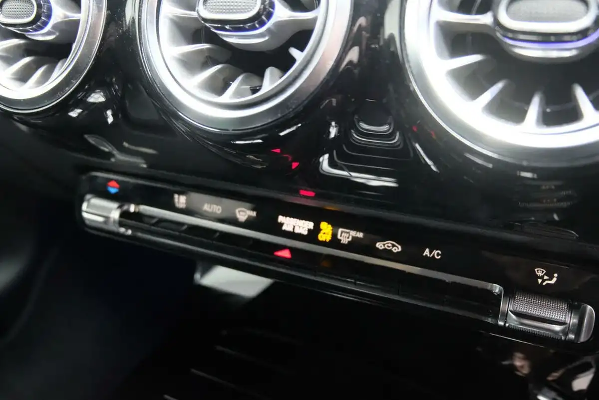 2023-mercedes-benz-a-class-big-22