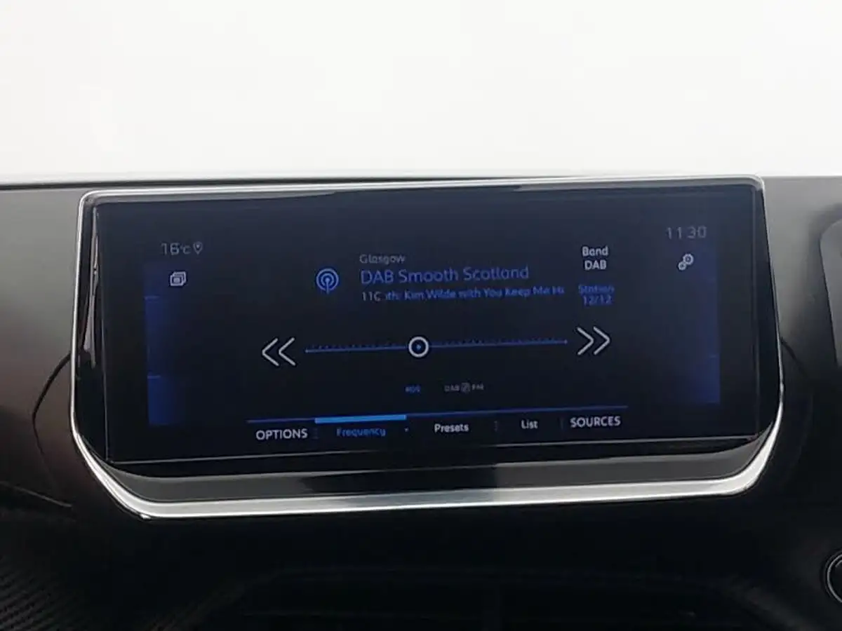 2021-peugeot-2008-suv-12-puretech-allure-premium-130bhp-big-9