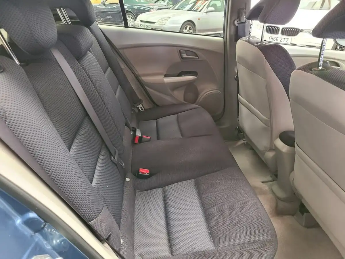 2009-honda-insight-13-es-t-big-5