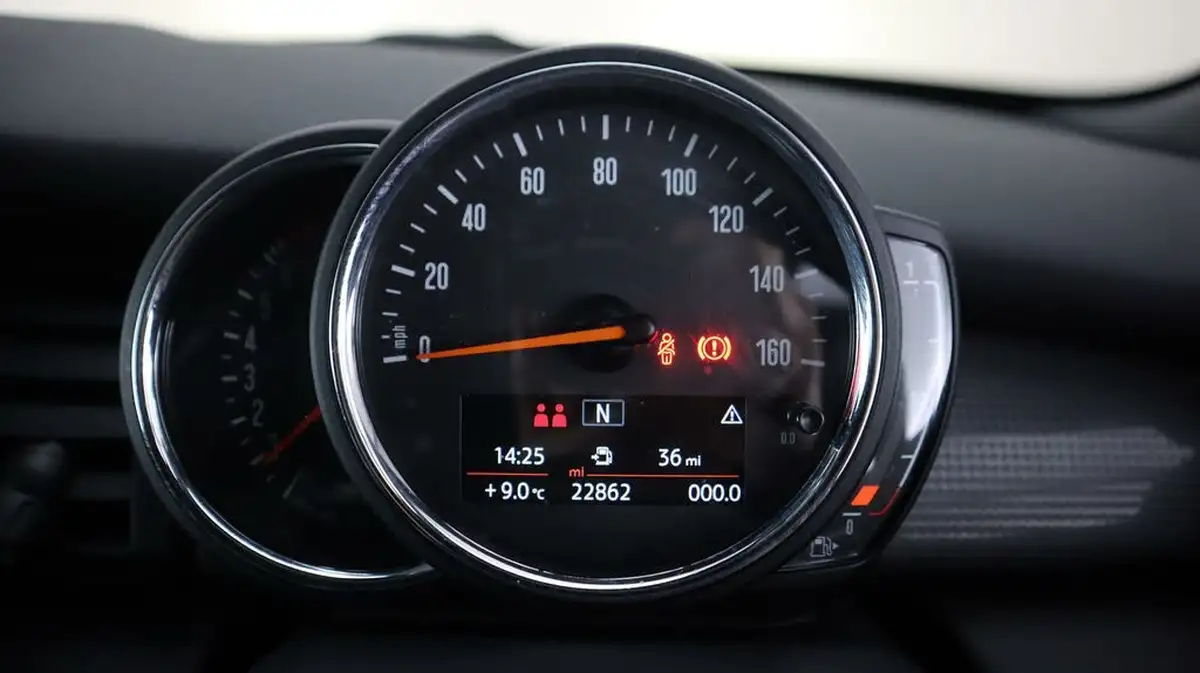 2020-mini-cooper-15-cooper-classic-convertible-2d-big-9