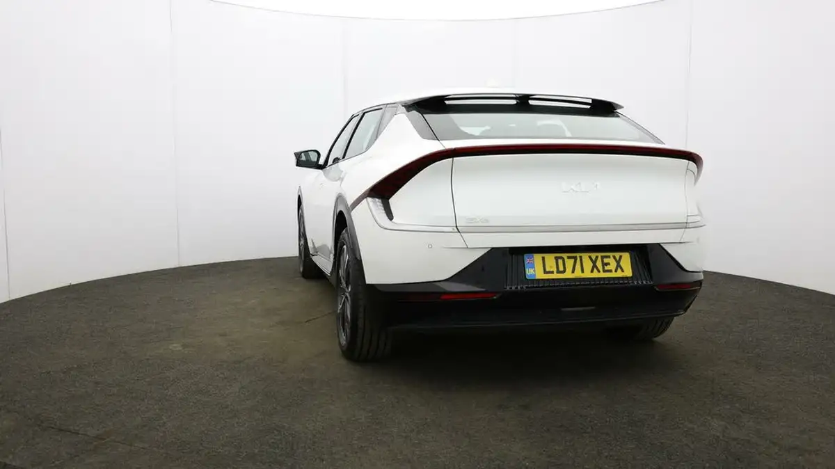 2022-kia-ev6-e-air-big-56