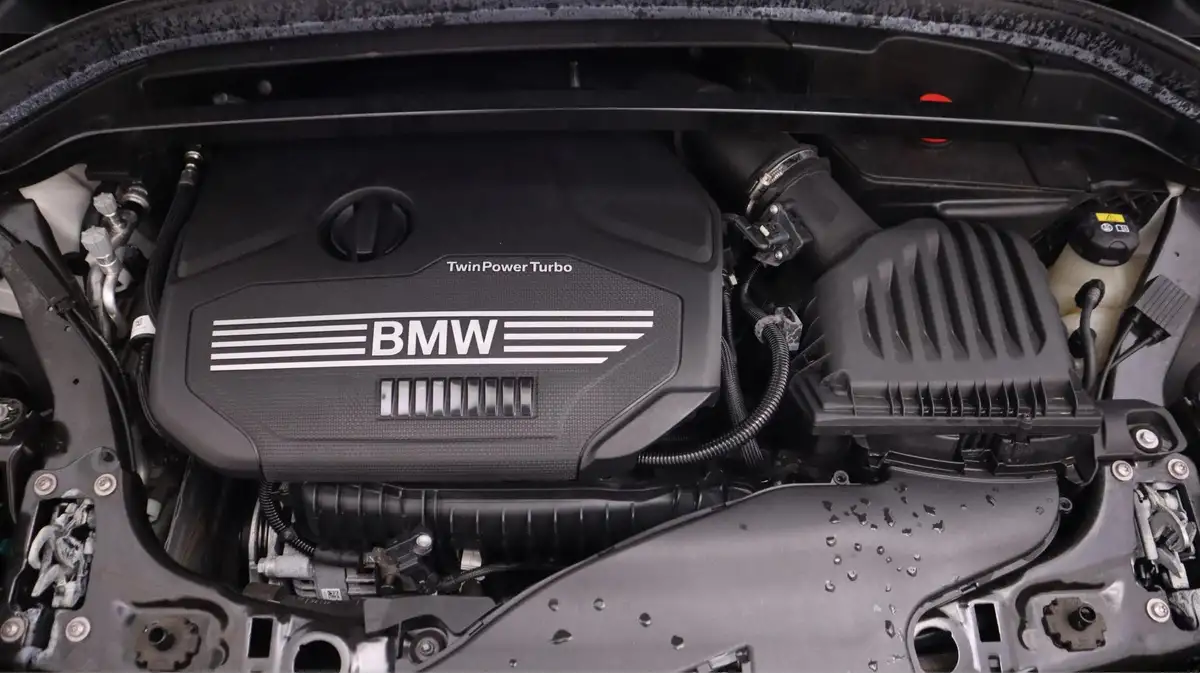 2020-bmw-x1-15-sdrive18i-m-sport-dct-big-19