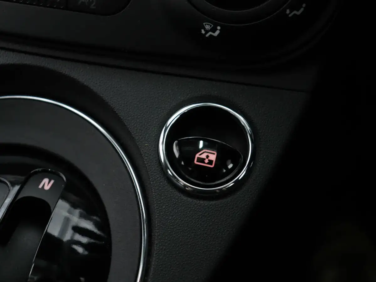 2020-fiat-500-12-lounge-dualogic-big-23