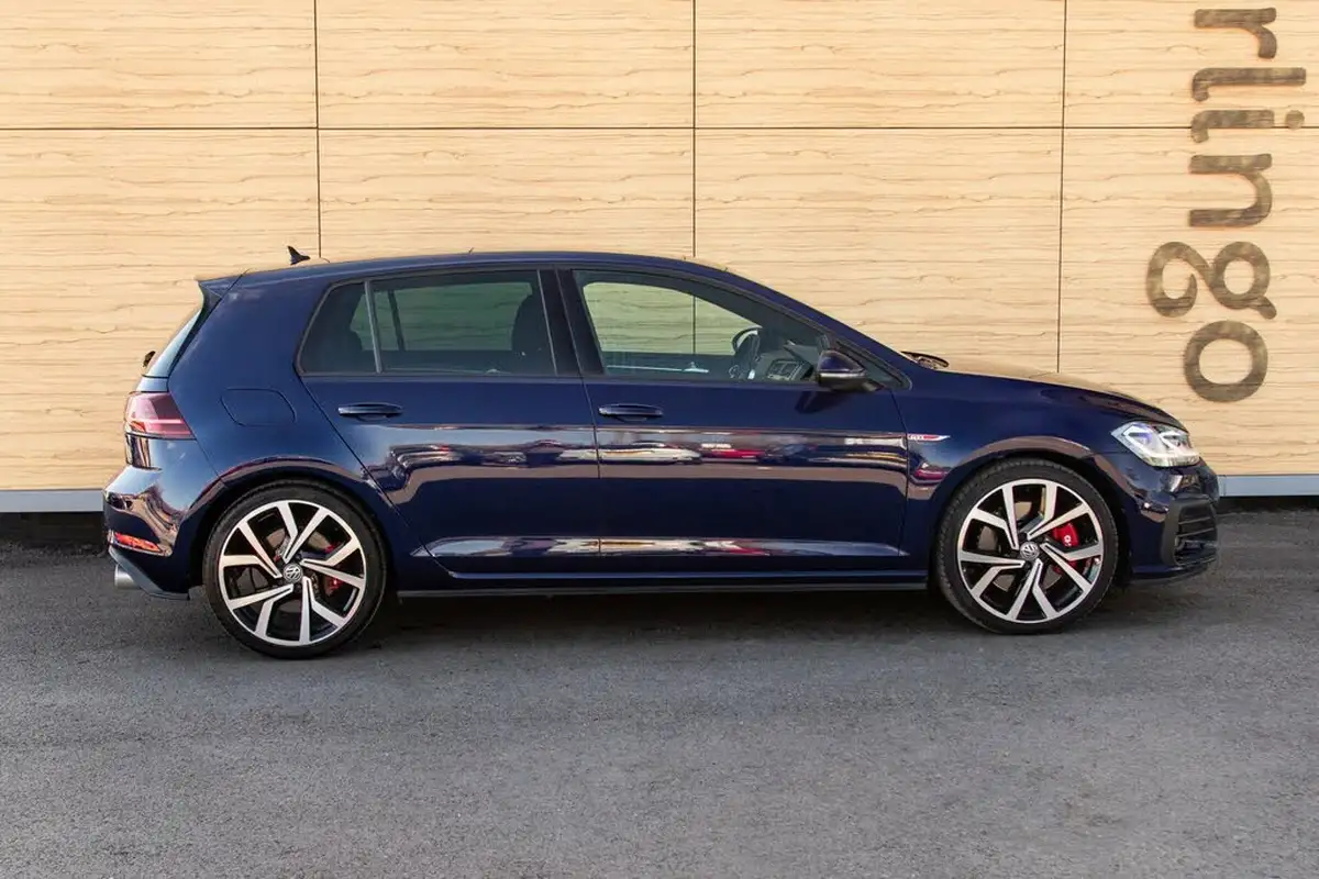 2020-volkswagen-golf-20-tsi-gti-performance-5d-dsg-big-11