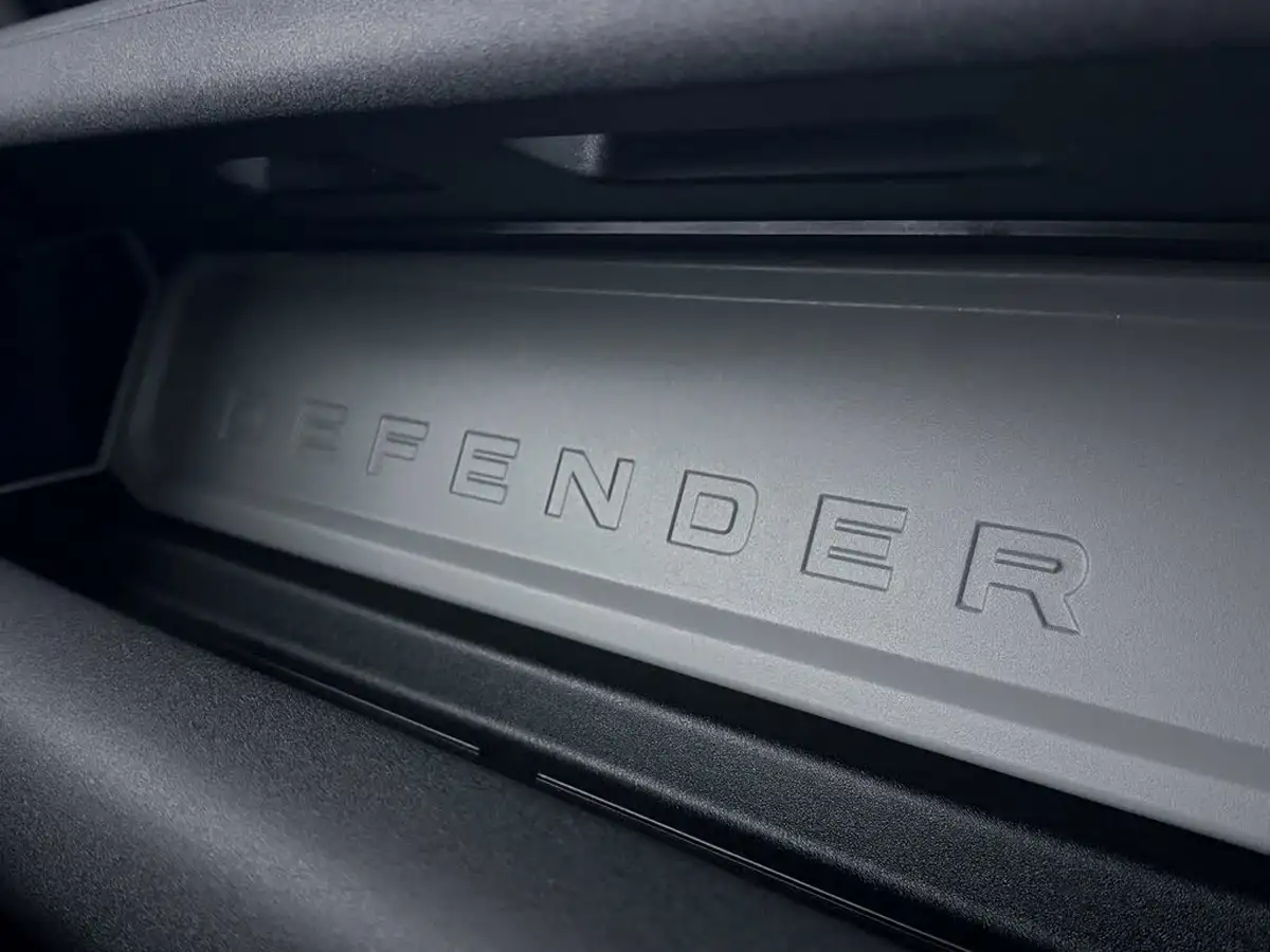 2021-land-rover-90-defender-30-d200-hard-top-standard-90-big-34