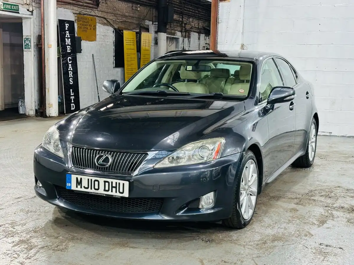 2010-lexus-is-250-25-se-i-dab-saloon-4d-auto-big-2