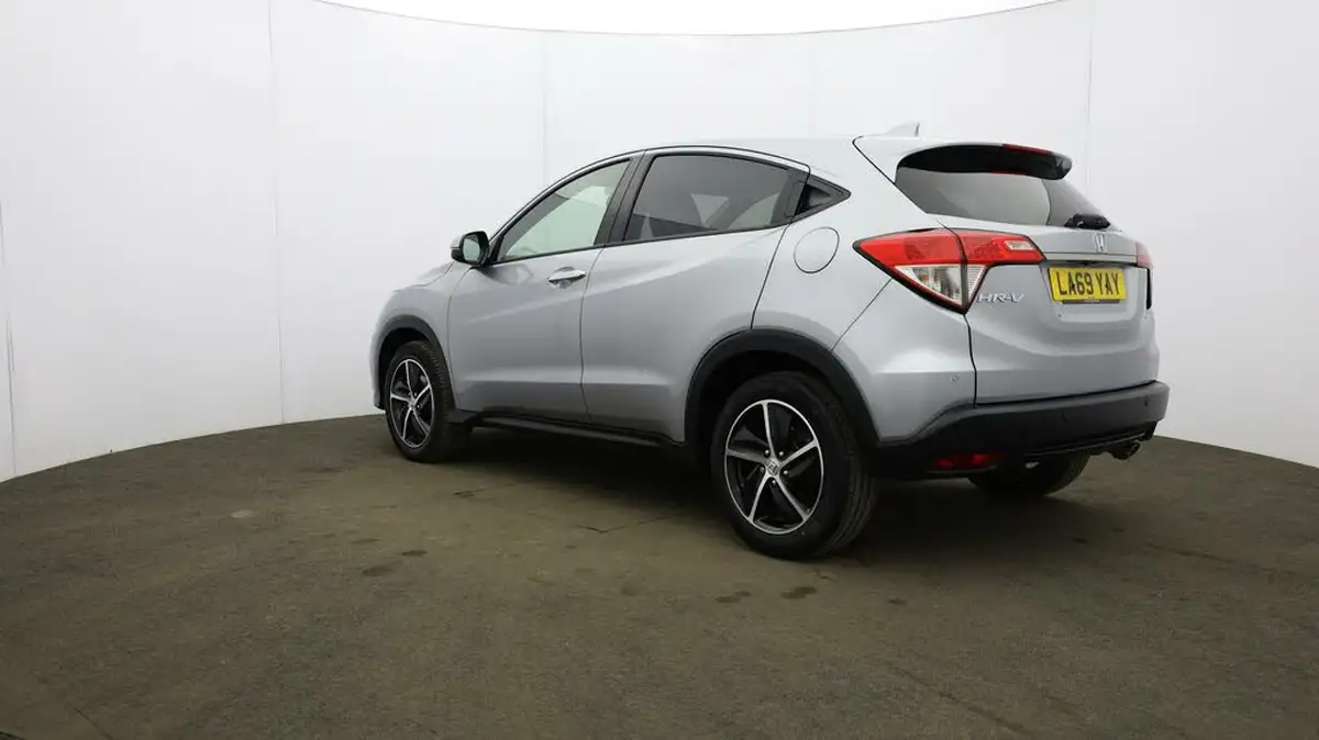 2020-honda-hr-v-15-i-vtec-se-big-46