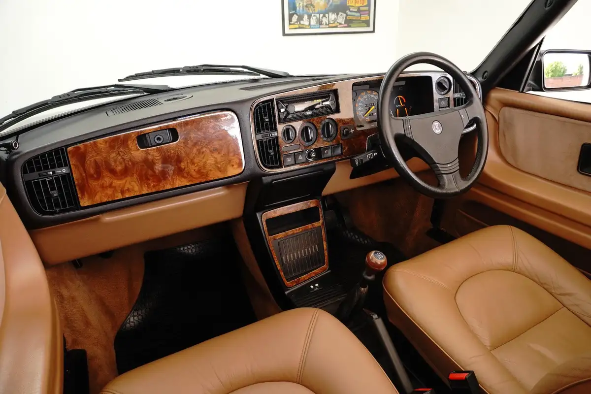 1989-saab-900-20-turbo-16v-convertible-2d-big-19