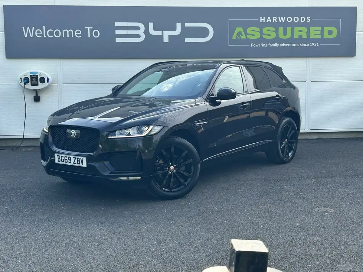 2019-jaguar-f-pace-20-i4d-chequered-flag-240ps-big-14