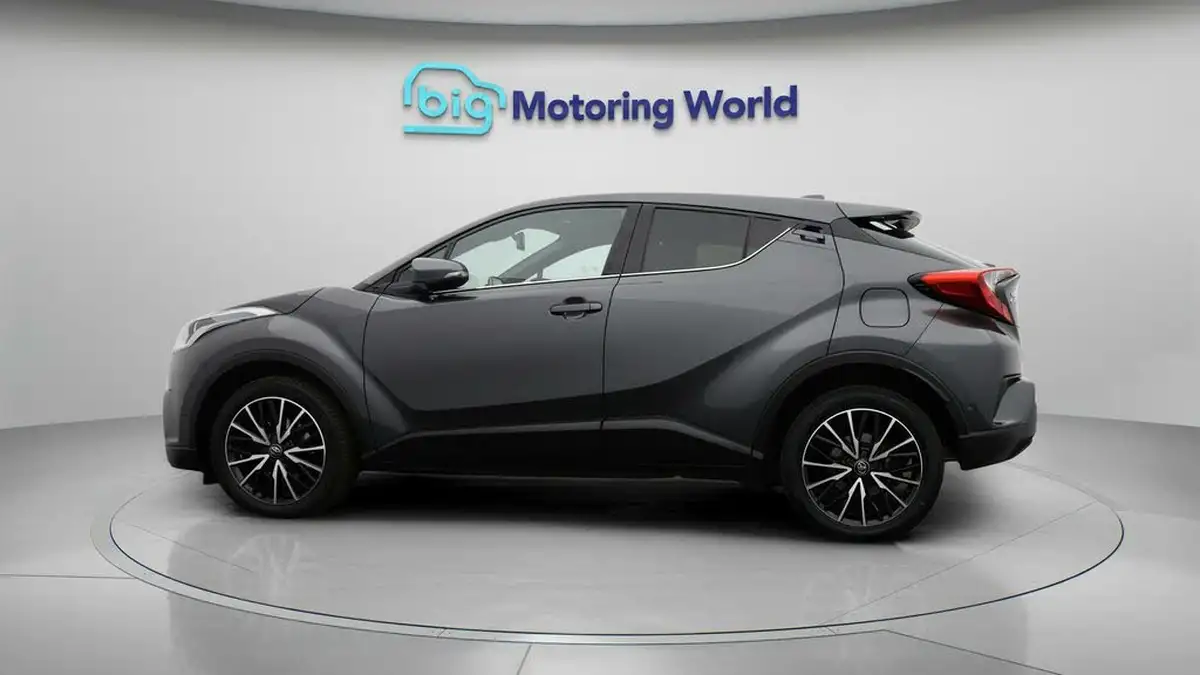 2018-toyota-c-hr-12-excel-big-4