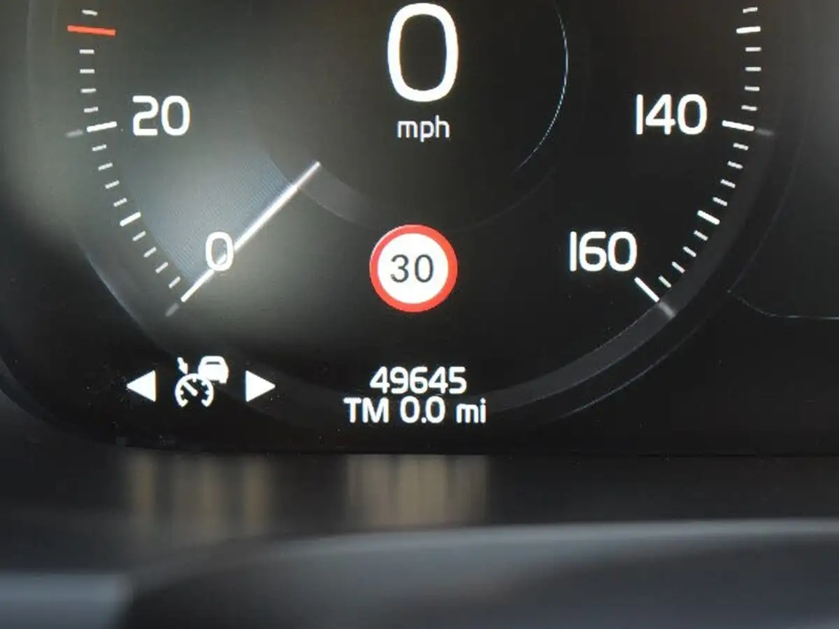 2021-volvo-s90-20-t8-inscription-390bhp-big-28