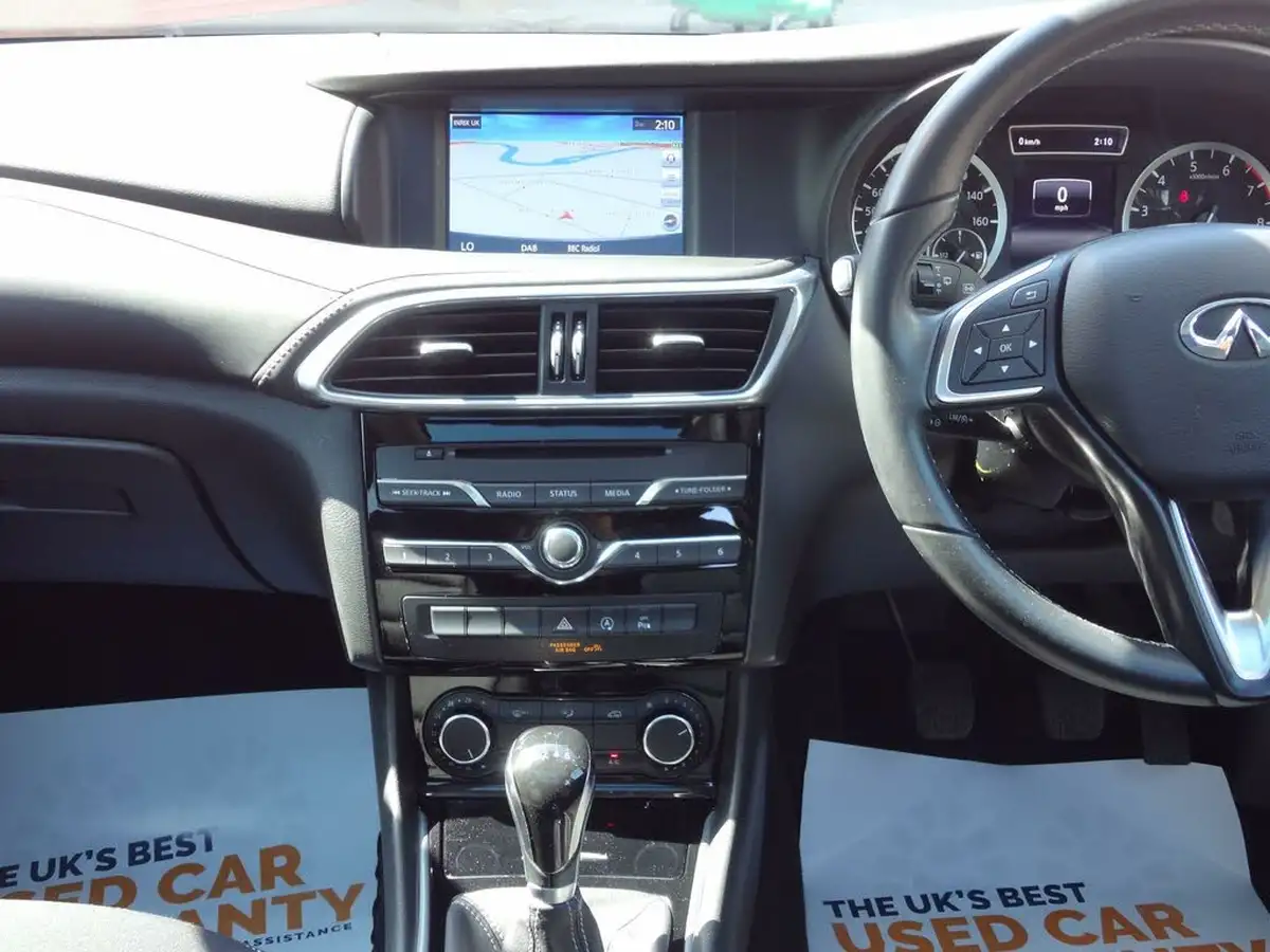2018-infiniti-q30-16-luxe-122ps-big-2
