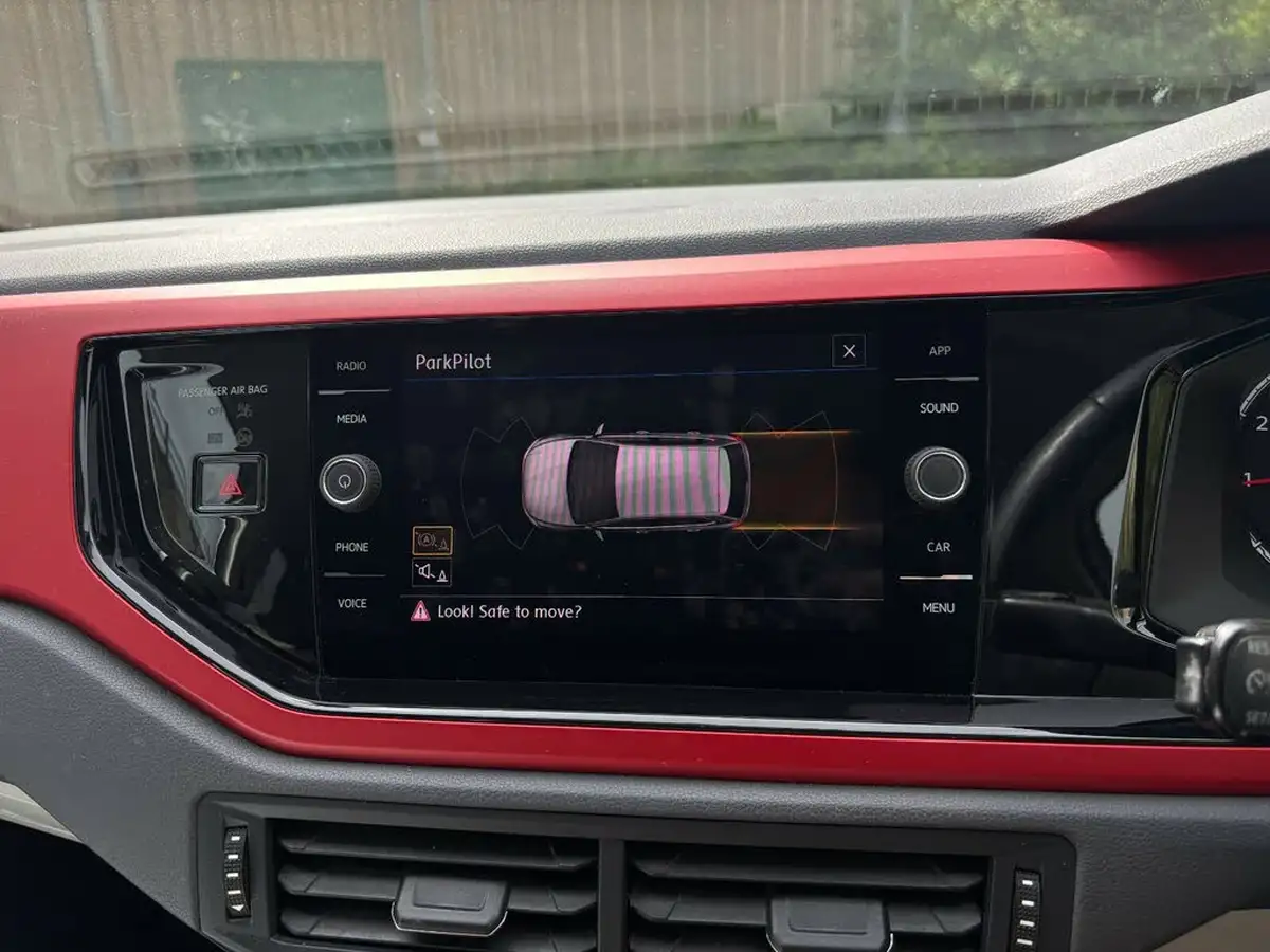 2019-volkswagen-polo-10-tsi-beats-big-37