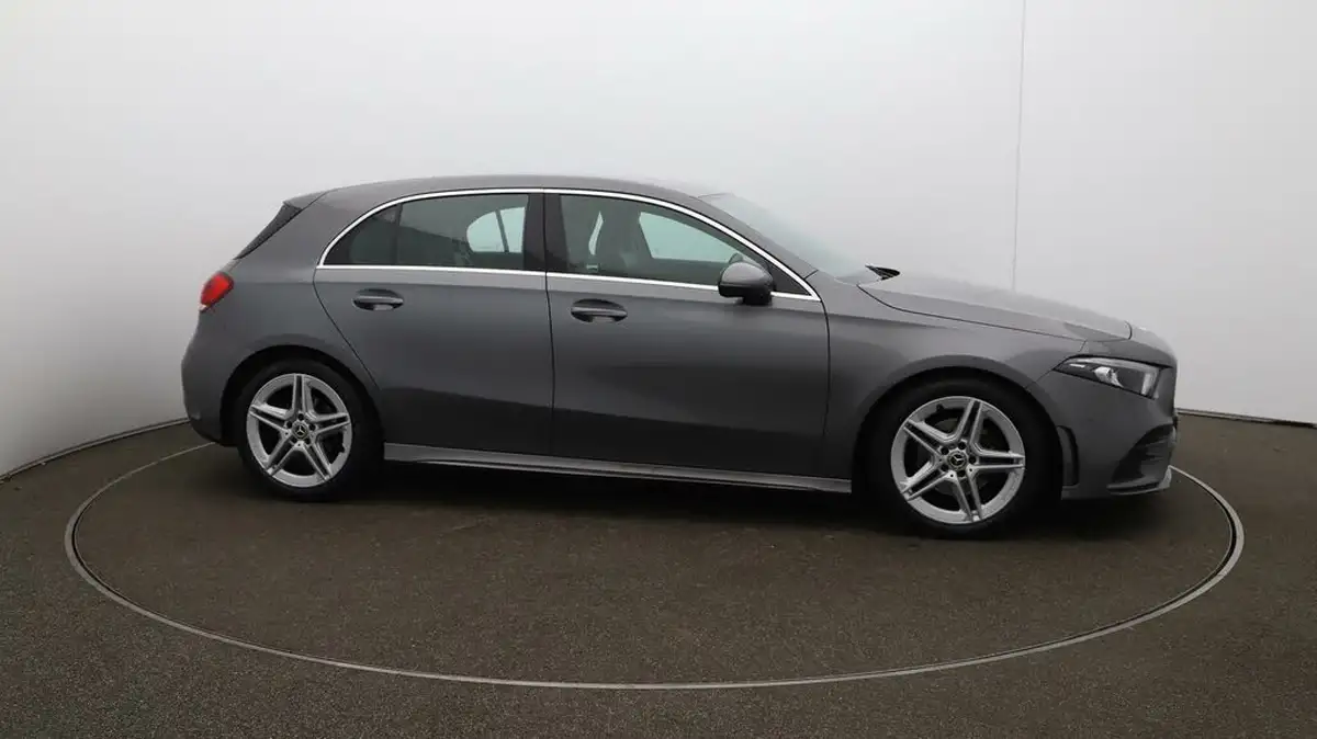 2019-mercedes-benz-a-class-15d-a180d-amg-line-executive-hatchback-5d-7g-dct-big-38