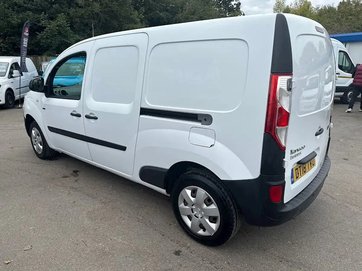 2018-renault-kangoo-maxi-e-maxi-ze33-panel-big-11
