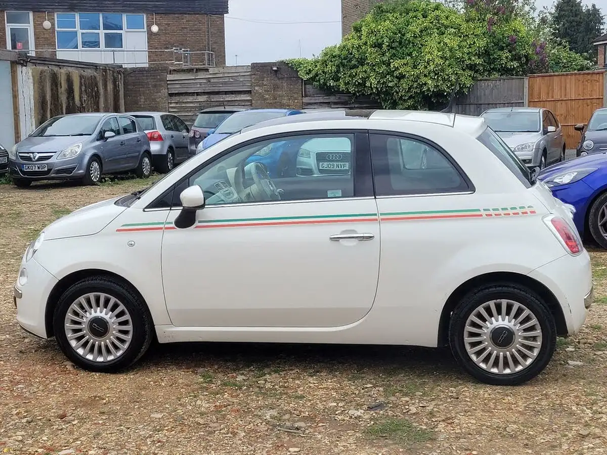 2013-fiat-500-12-lounge-big-8