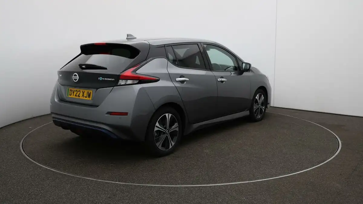 2022-nissan-leaf-e-tekna-big-7