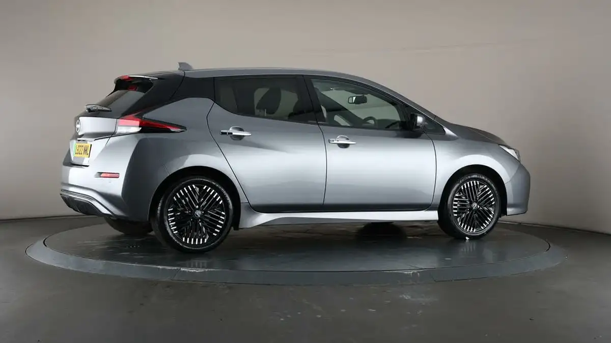 2022-nissan-leaf-e-tekna-39kwh-big-53