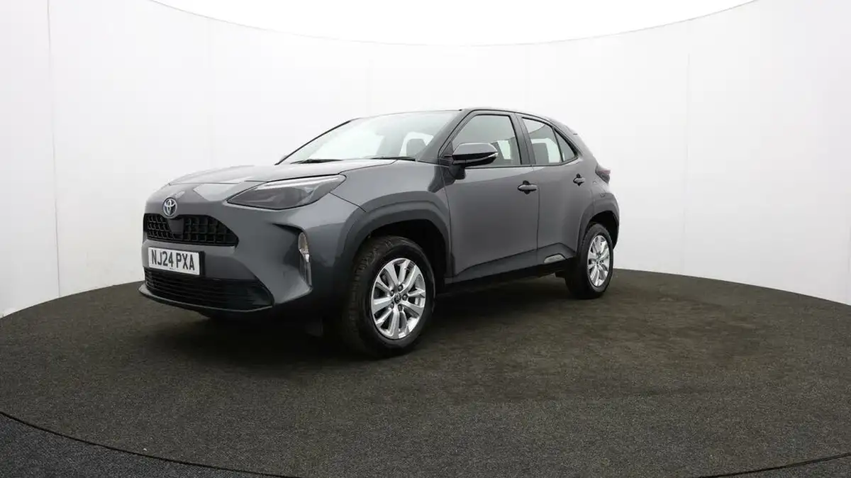 2024-toyota-yaris-cross-15-vvt-i-icon-big-52