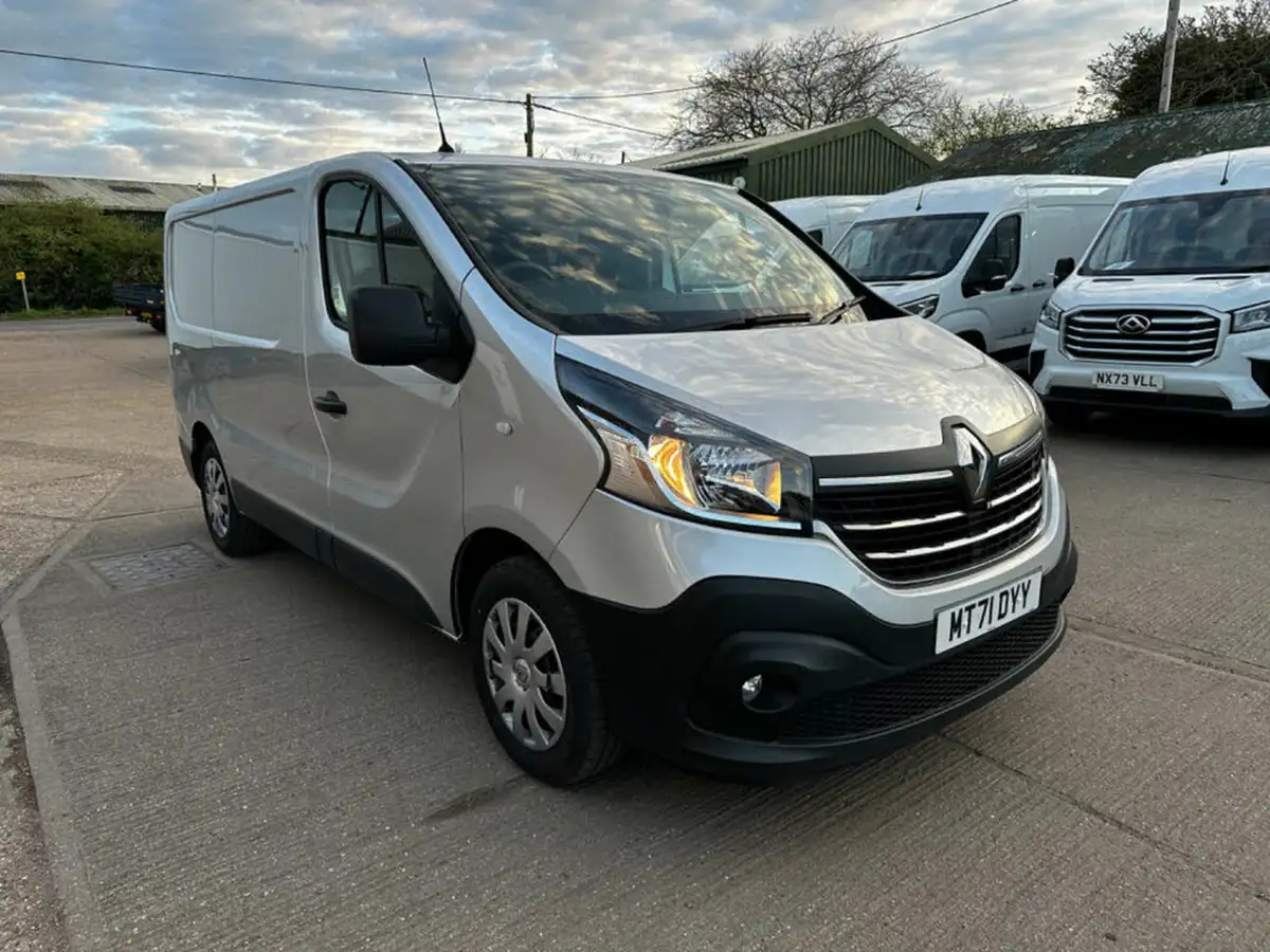 2021-renault-trafic-20dci-sl28-energy-120-business-big-1