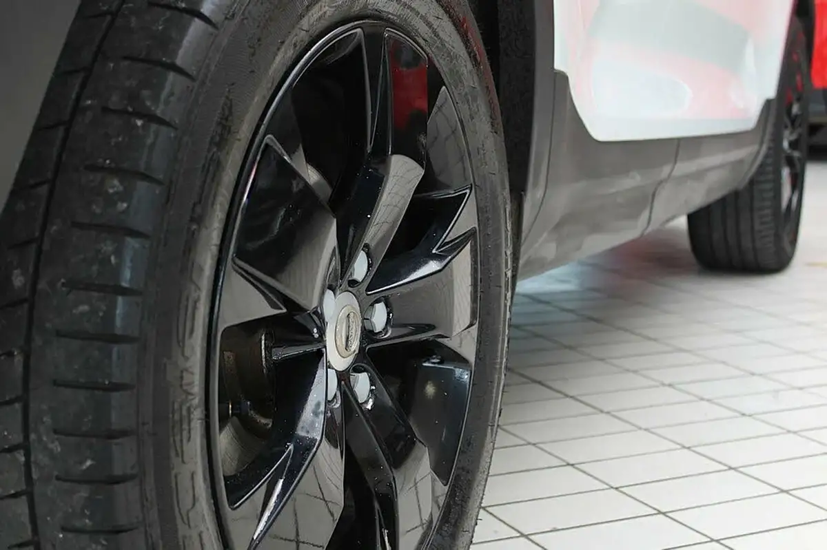 2018-volvo-xc40-20td-d3-momentum-geartronic-big-11